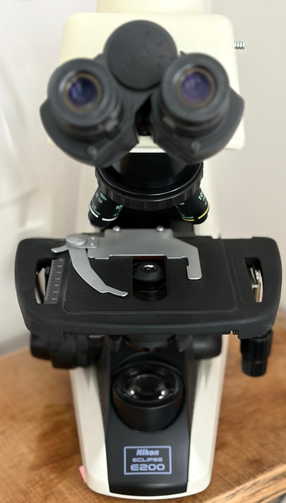 Microscope à fond noir Nikon